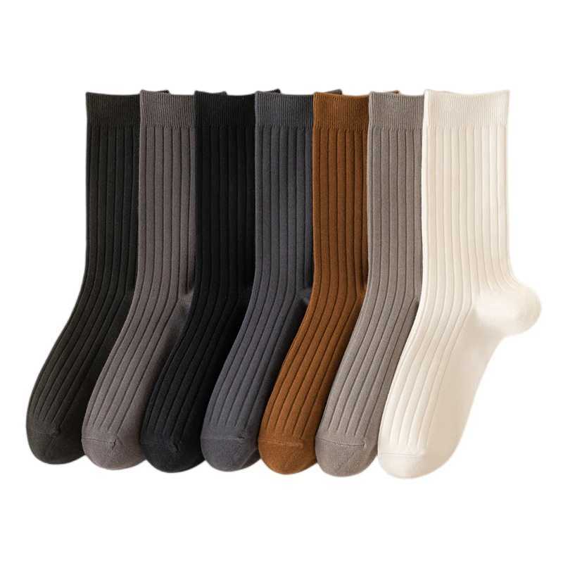 Mens Socks Autumn Winter New Casual Simple Solid Color Retro Crew Socks Man Breathable Absorb Sweat High Quality PlainT251209