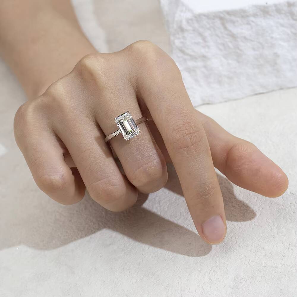Customized Women Personal 30ct E VS1 Emerald Diamond IGI Certified Lab Grown Diamond Ring 18k Solid White Gold Wedding Ring