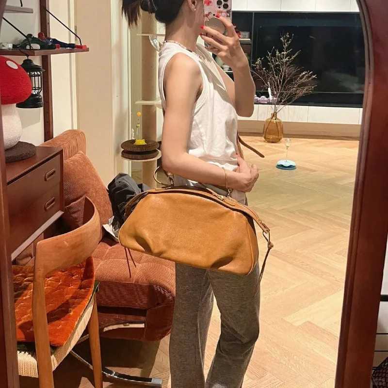 Single shoder wens bag autumn and winter tote bag large capacity cmuting crossbody bag Y251209