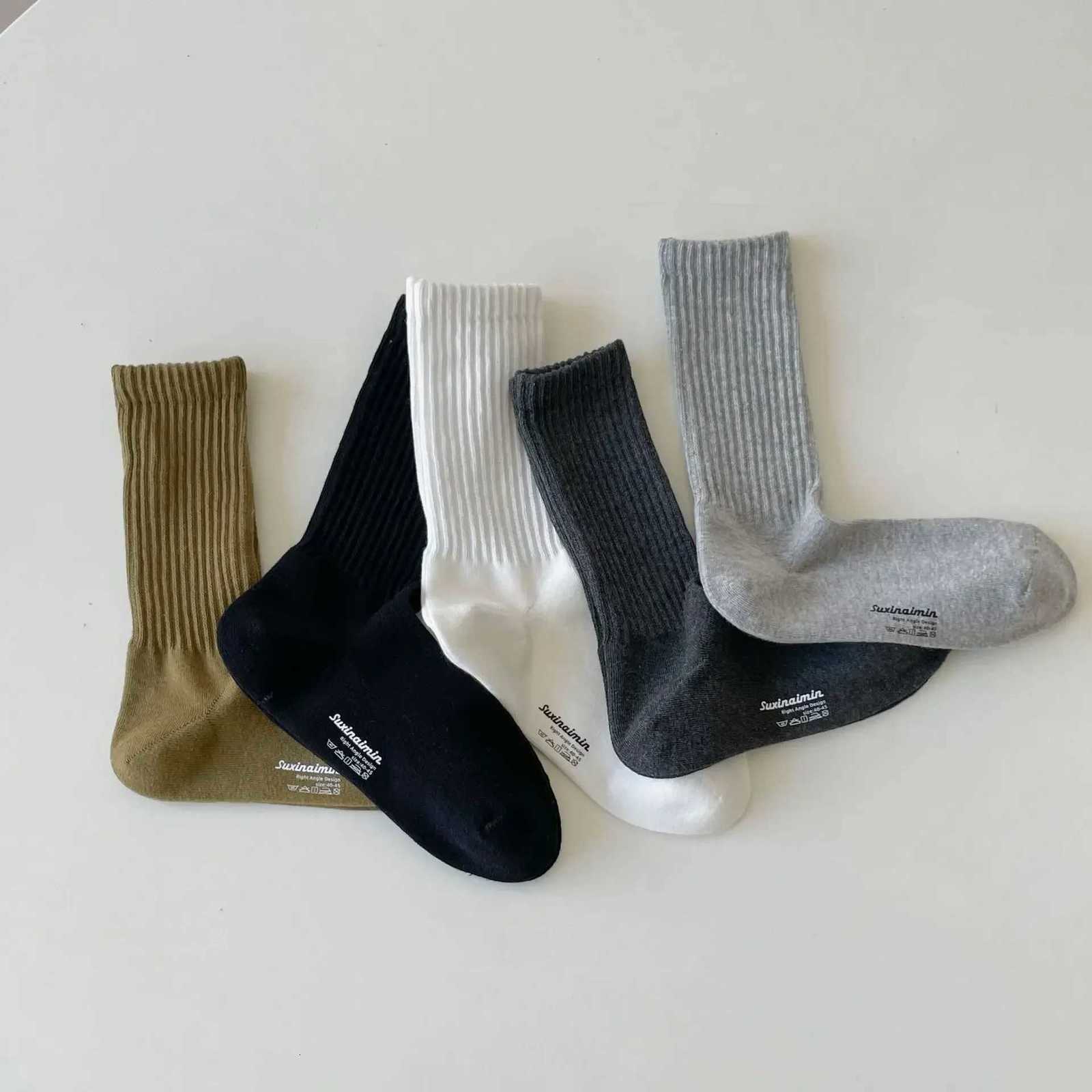 Knitting Cotton Men Socks Casual Breathable Hip Hop Skateboard Sports Socks Men Male Fashion Solid Color Streetwear Long SocksT251209