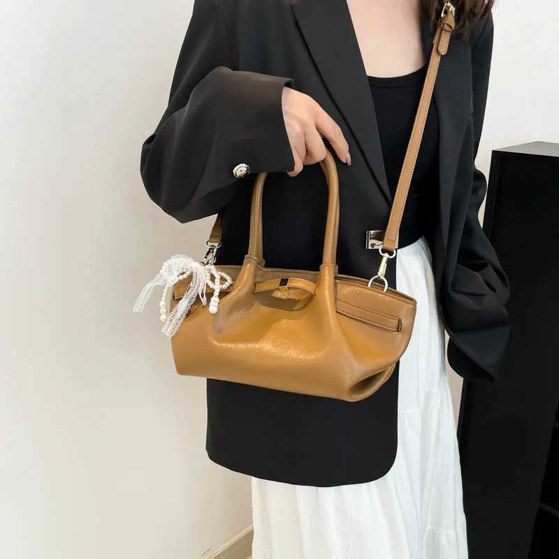 Mini Size Top-handle Bags For Wen Soild Color Shoder Cross Body With Pendant 2025 Lat Luxury Designer Handbags Y251209