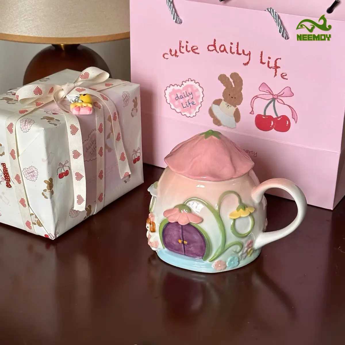 Handmade Cute Girl Ceramic g with Lid Exquisite Coffee Cup with Handle Off Brage Set Restaurant and Hotel Supplies H251209