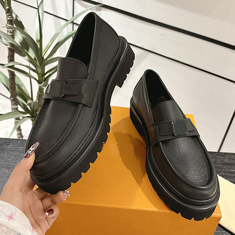 Platform Major loafer black leather Lightweight rubber sole Light gold toned hardware mens Career Related Functions loafers Business shoes