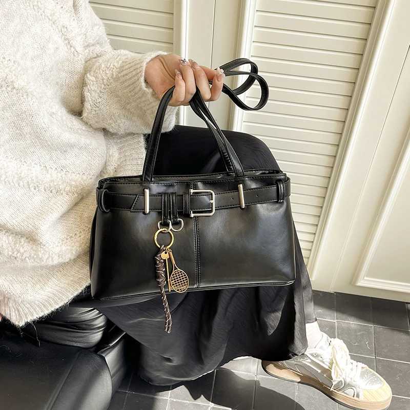 Timeless Elegant Wen Shoder Bag-Premium PU Solid ColorTie-Strap Loop AccentSpacious Capacity for Daily Use Cmutes Y251209