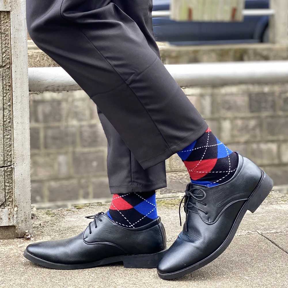 Brand Mens Socks Soft and breathable High Quality Cotton black Classic pattern Happy Gentleman Plus Size Mens dress SocksT251209