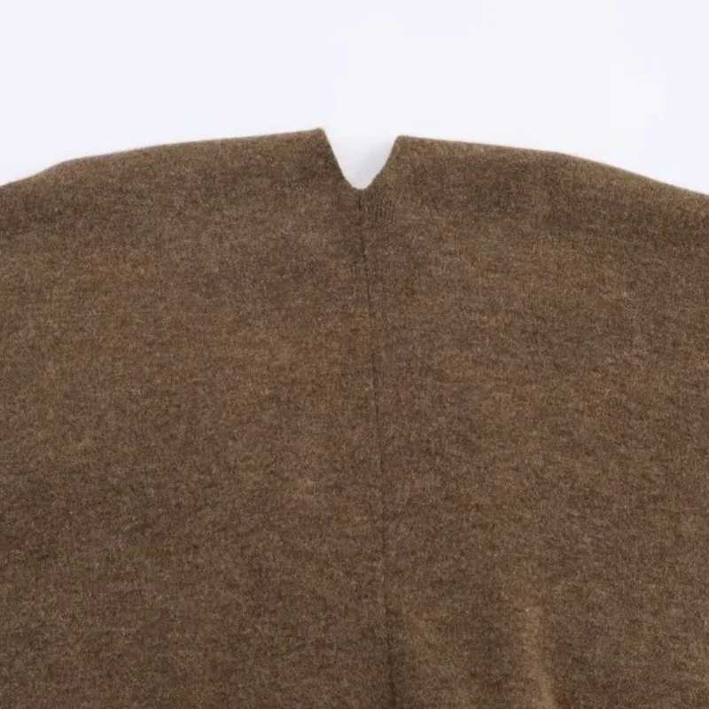 Luxury Elegant Lady Tippet Knitted Cape Winter Women Cloak Coat Camping Vocation Warm Clothing Loose Tops Streetwear Wraps Ponchos Y251208