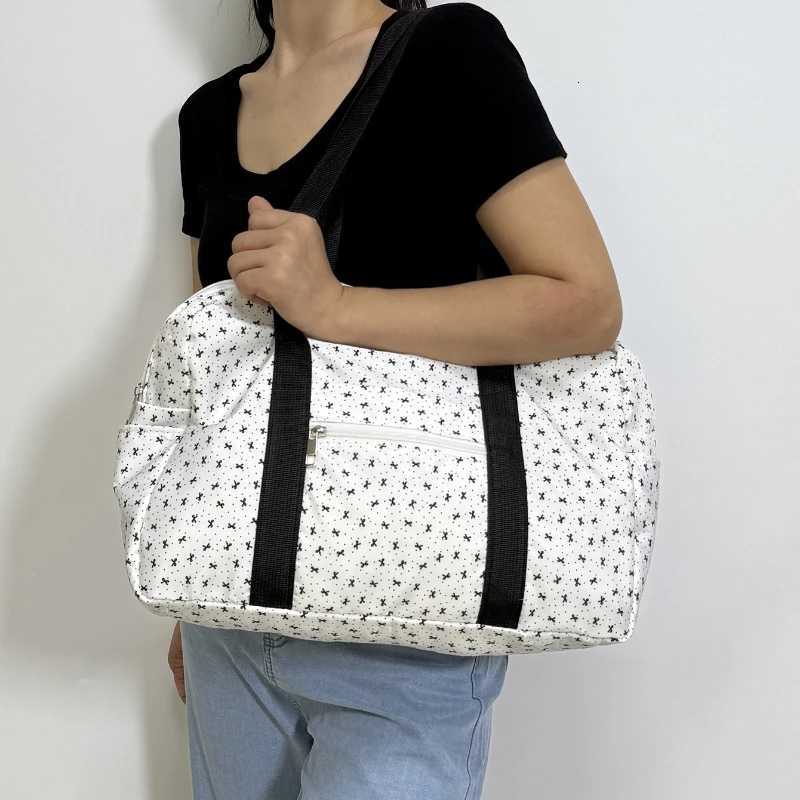 Large Capaci Oder Bag Sports Fitn Travel Tote Bag Bla Polka Dot Crossbody Faiable Trendy Youth Travel Bag Y251209
