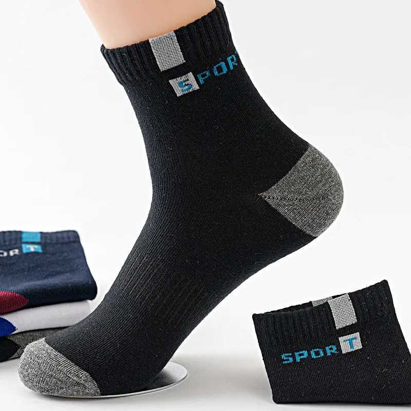 Cotton Sock for Men Sport Breathable Soft Letter Fashion Sneakers High Elastic Middle Tube Stocking Towel Sox Summer RunningT251209