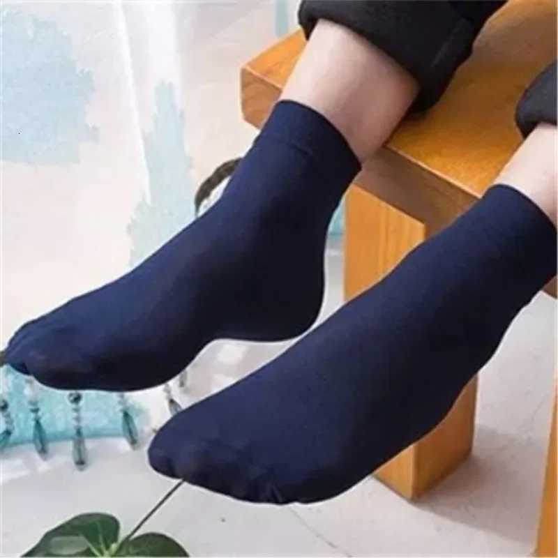 1 Pairs to 3 Pairs New Summer Ice Thin Mens Socks Breathable Casual Business Men Socks Fashion Male Elastic Sports SocksT251209