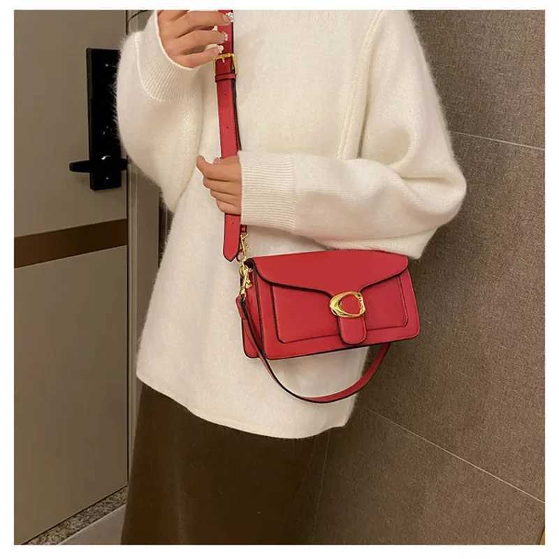 New Arrival Minimalist Tote Womens Convertible BagSoft PU Leather Compact Design Trendy Street Style Perfect for Daily Us W251209