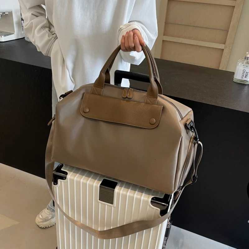 Wen Waterproof Sports Gym Duffle Bags Mtifuncti Dry Wet Separati Bags Fitness Training Yoga Shoder Bag with Shoe Bag Y251209