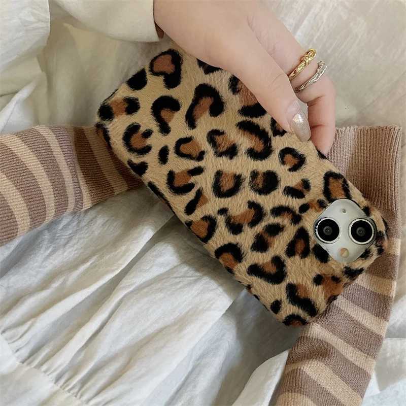 Luxury Leopard Plush Winter Hand Wer Fluffy Protec Phone Cover For iPhone 12 13 14 15 16 17Pro Max Lovely Leopard Furry Cover C251209