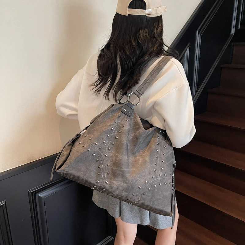 2025 New Casual Large Capacity PU Travelling Bag Advanced Sense Versatile Cmute Delie Wens Shoder Bags Y251209