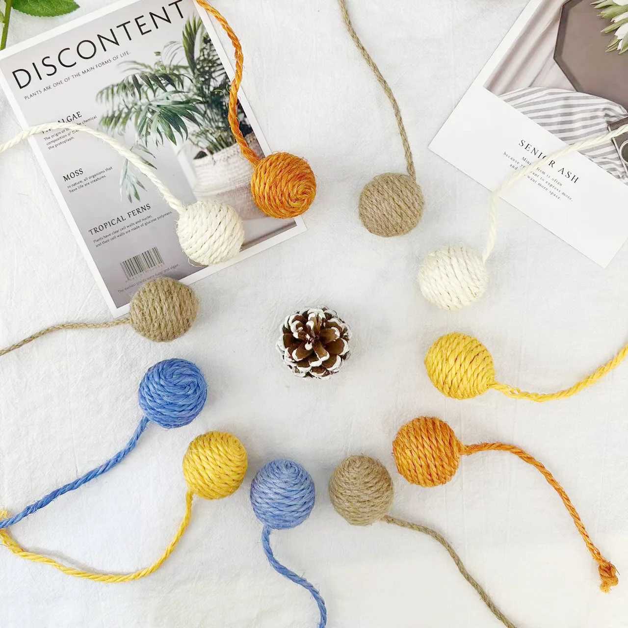 New Cat Pet Sisal Rope Weave Ball Teaser Play Chewing Scratch Catch Toy Interactive Scratch Funny Chew Toy for Pet Cat Dog M251209
