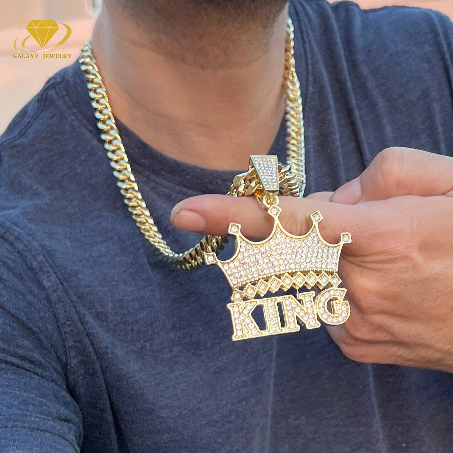 Hip Hop Jewelry Custom Mossanite Pendant 925 Sterling Silver Vvs Moissanite Diamond Crown King Name Pendant With Cuban Chain