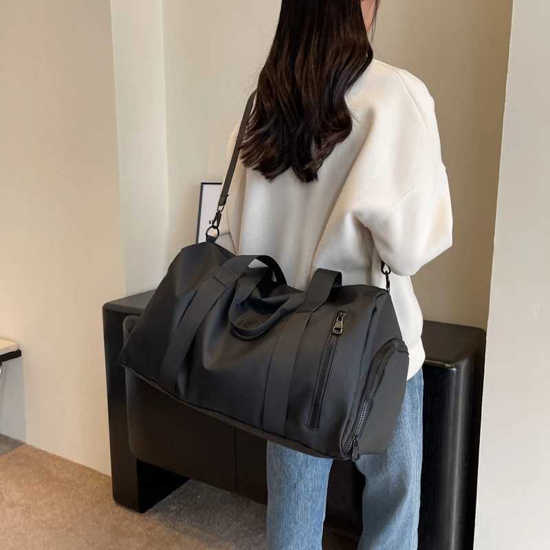 Mens Travel Bag Sports Bag Hand-held Oxford Cloth Waterproof Fitness Bag Large Capacity Outdoor Travel Lage Bag Y251209