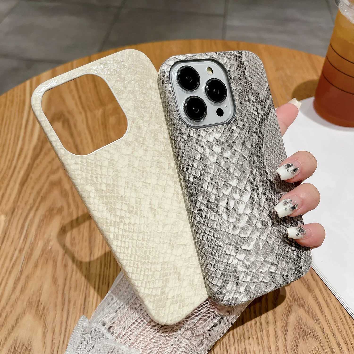 Luxury Snake Texture Leather Phone Case for iPhone 16 15 14 Pro Max Plus 13 12 11 Cases Leather Soft Cover Wan Girl C251209