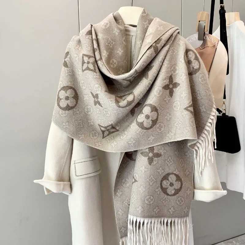 Luxury New double-sided cashmere-like scarf with jacquard fringes - mens and womens neck warmers and shawls Y251208