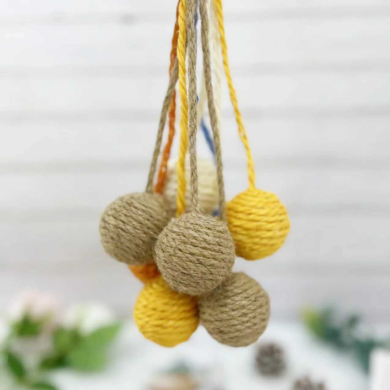 New Cat Pet Sisal Rope Weave Ball Teaser Play Chewing Scratch Catch Toy Interactive Scratch Funny Chew Toy for Pet Cat Dog M251209