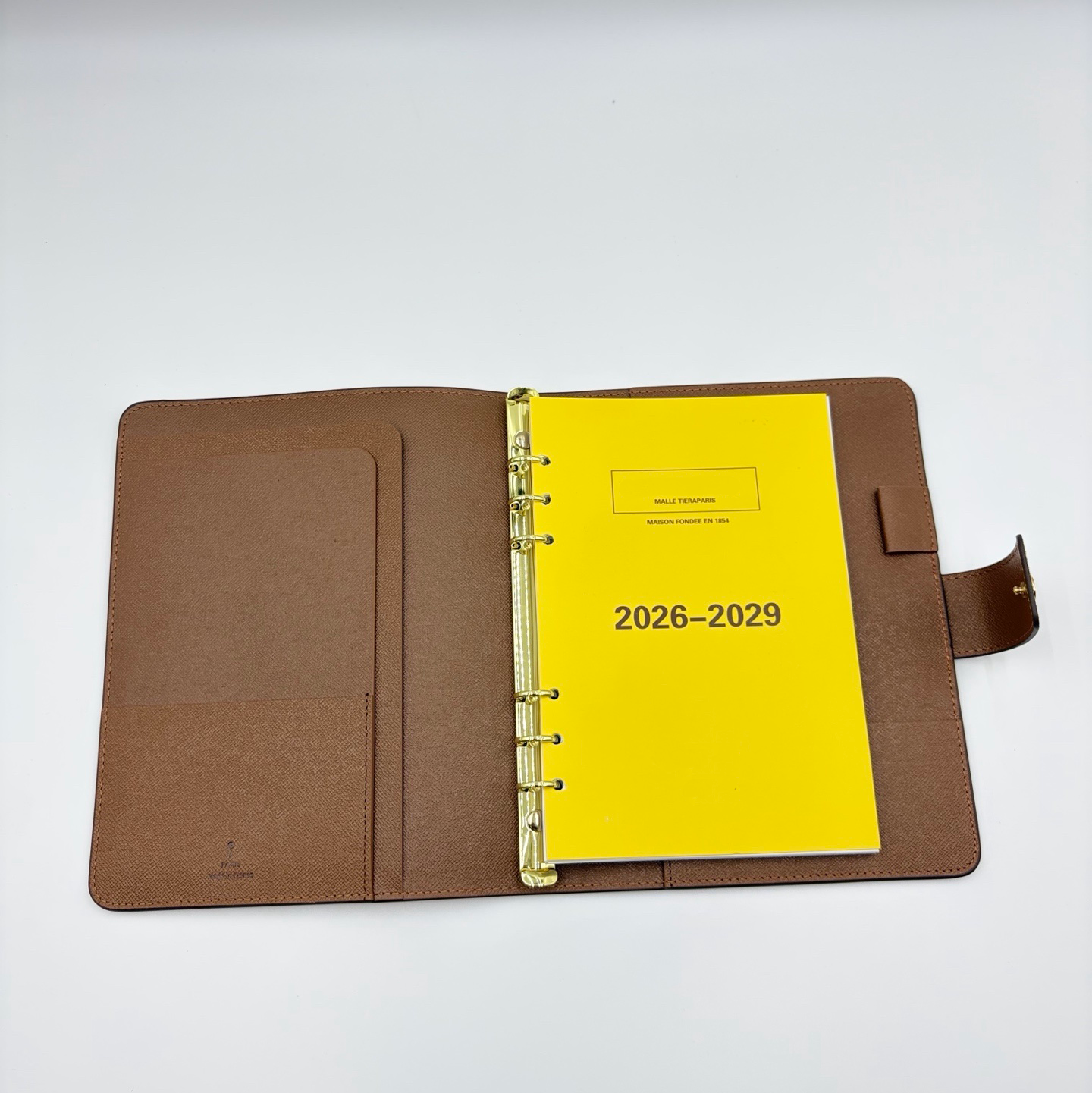 2026 Designer DESK AGENDA COVER Holde Memo Planner Men Women Notebook Diary Agendas Protective Case Card Passport Holder Wallet 14*18cm 18*23CM