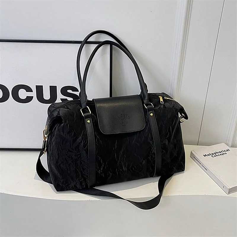 Large-capacity short-distance travel bag fiable and lightweight handbag swimming business trip and fitness storage bag Y251209