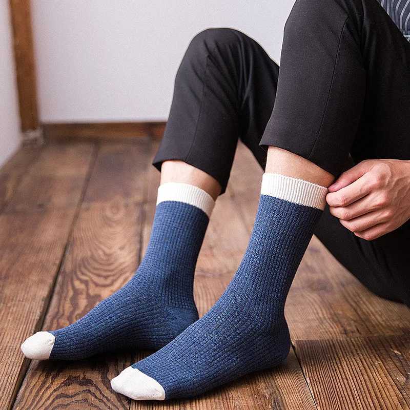 Mens Socks High Quality Knitted Cotton Breathable Elastic Long Socks Men Male Color Matching Blue White Gray Middle-tube SocksT251209