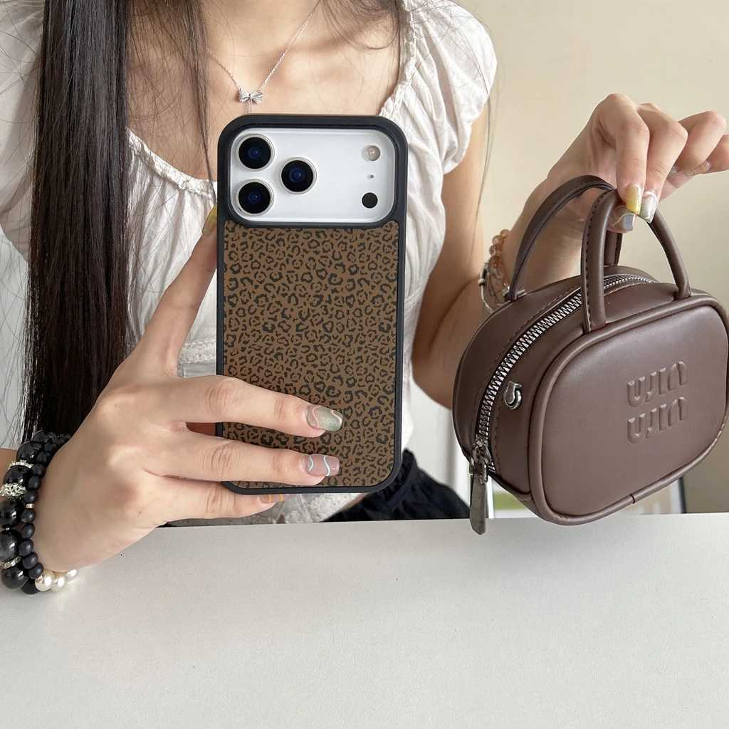 Autumn Winter RetroBrown Leopard Print Series Magnetic Wireless Charging Phone Cover Case for iPhone 17 16 15 14 Pro Max C251209