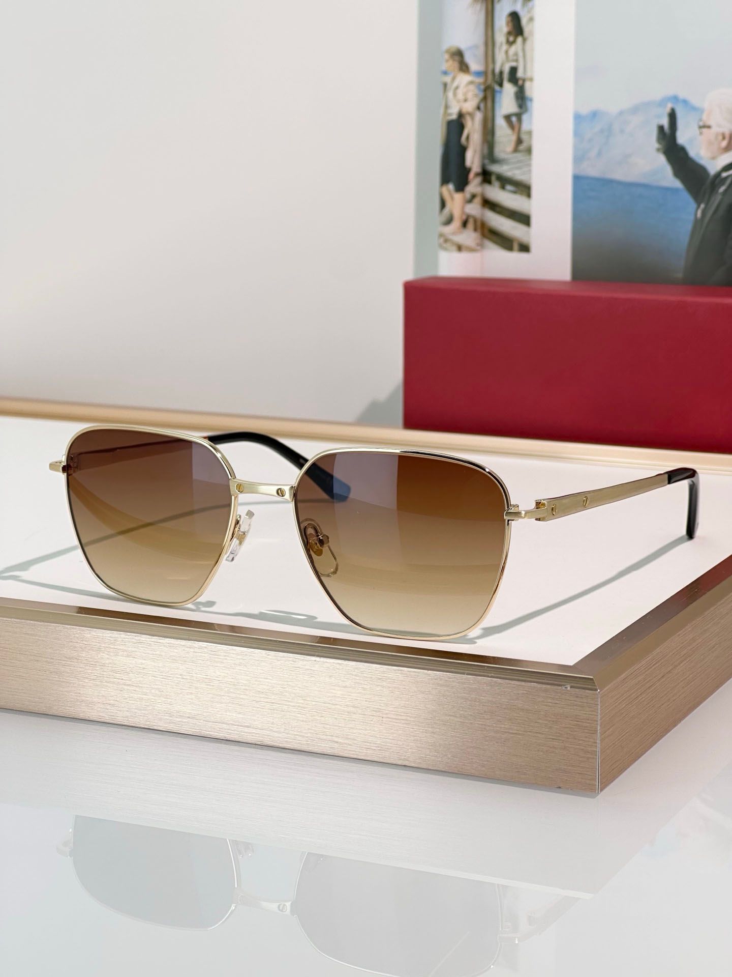 Luxury Designers Womens Sunglasses For Women Men Sun Glasses Mens 0553 Designer Fashion Style Protects Eyes Random Box 11