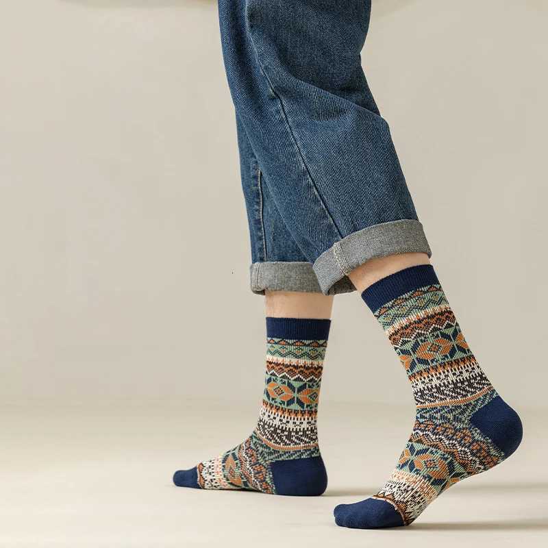 Mens Dress SocksCotton Crew Socks3 PairsBreathable and sweat-absorbing Funky Colorful Pattern Crew SocksT251209