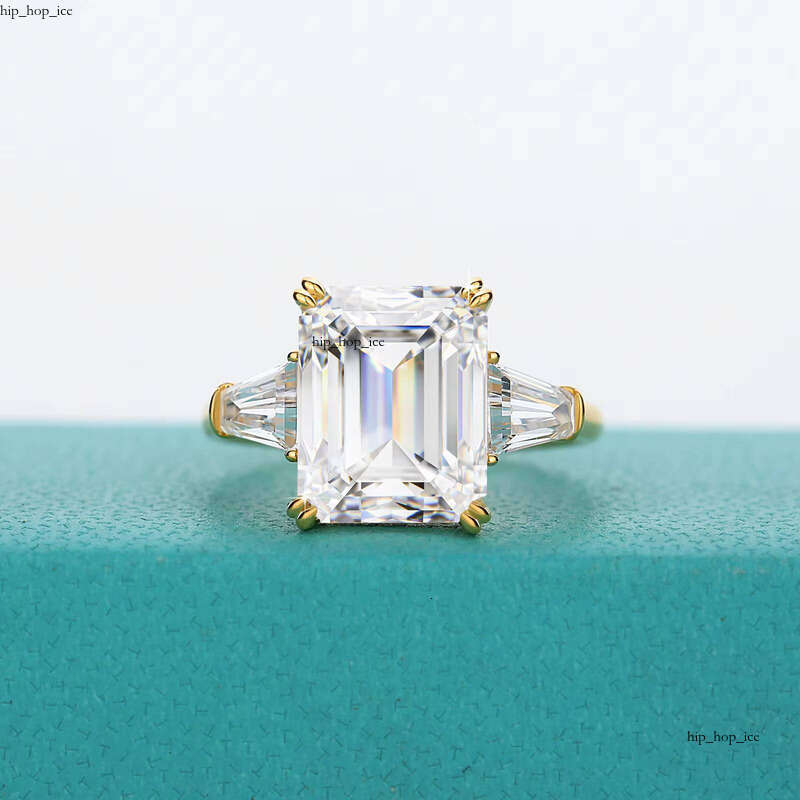 VVS Moissanite Premium Women New Year Gift 3 Gemstones 4 CT Emerald White Carbonite Hollow 14k Gold Luxury Engagement Jewelry Ring