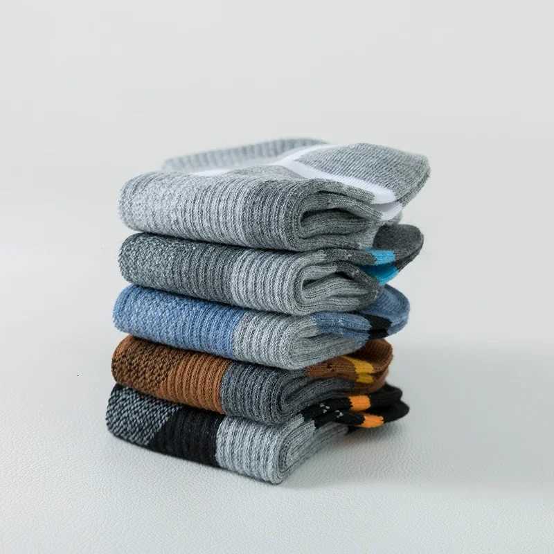 1/5Pairs High Quality Men Socks Black Sports Socks Casual Soft Running Four Season Absorb Sweat Breathable Male SockT251209