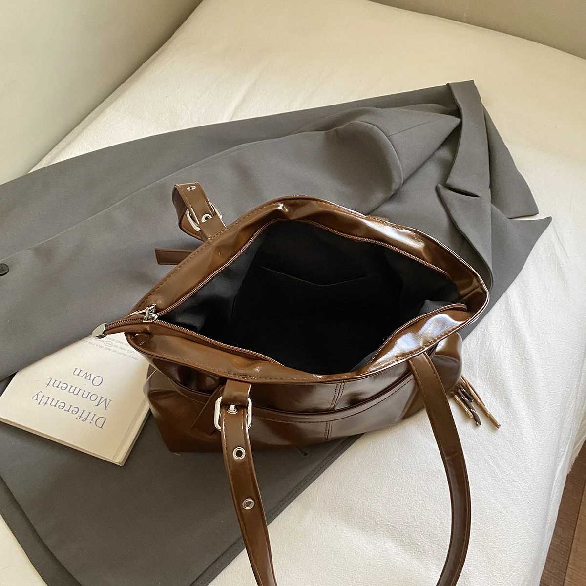 LEFTSIDE PU Leather Shoder Bags for Wen Solid Color Hand Bag 2025 Winter Luxury Designer Trend Purses and Handbags Y251209