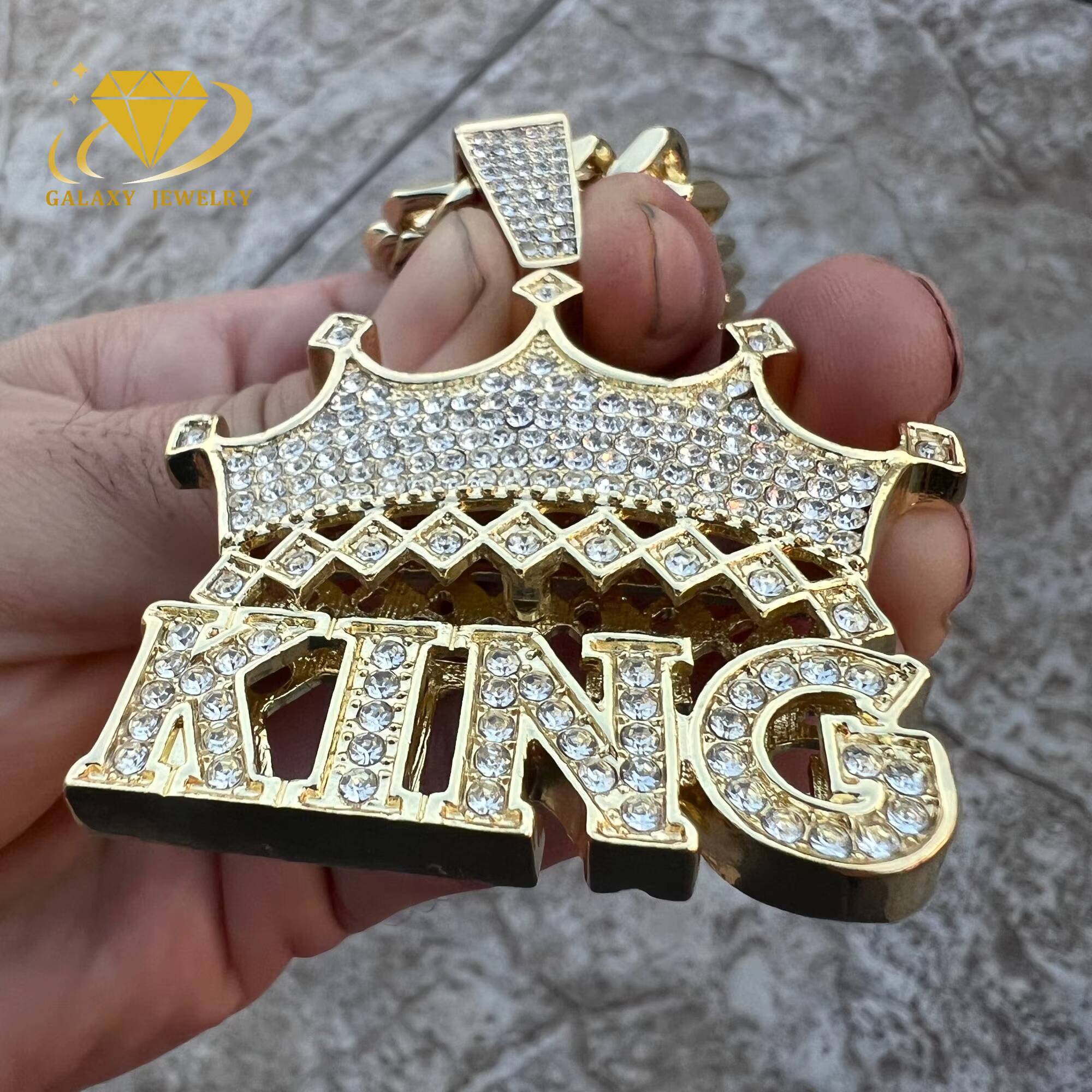 Hip Hop Jewelry Custom Mossanite Pendant 925 Sterling Silver Vvs Moissanite Diamond Crown King Name Pendant With Cuban Chain