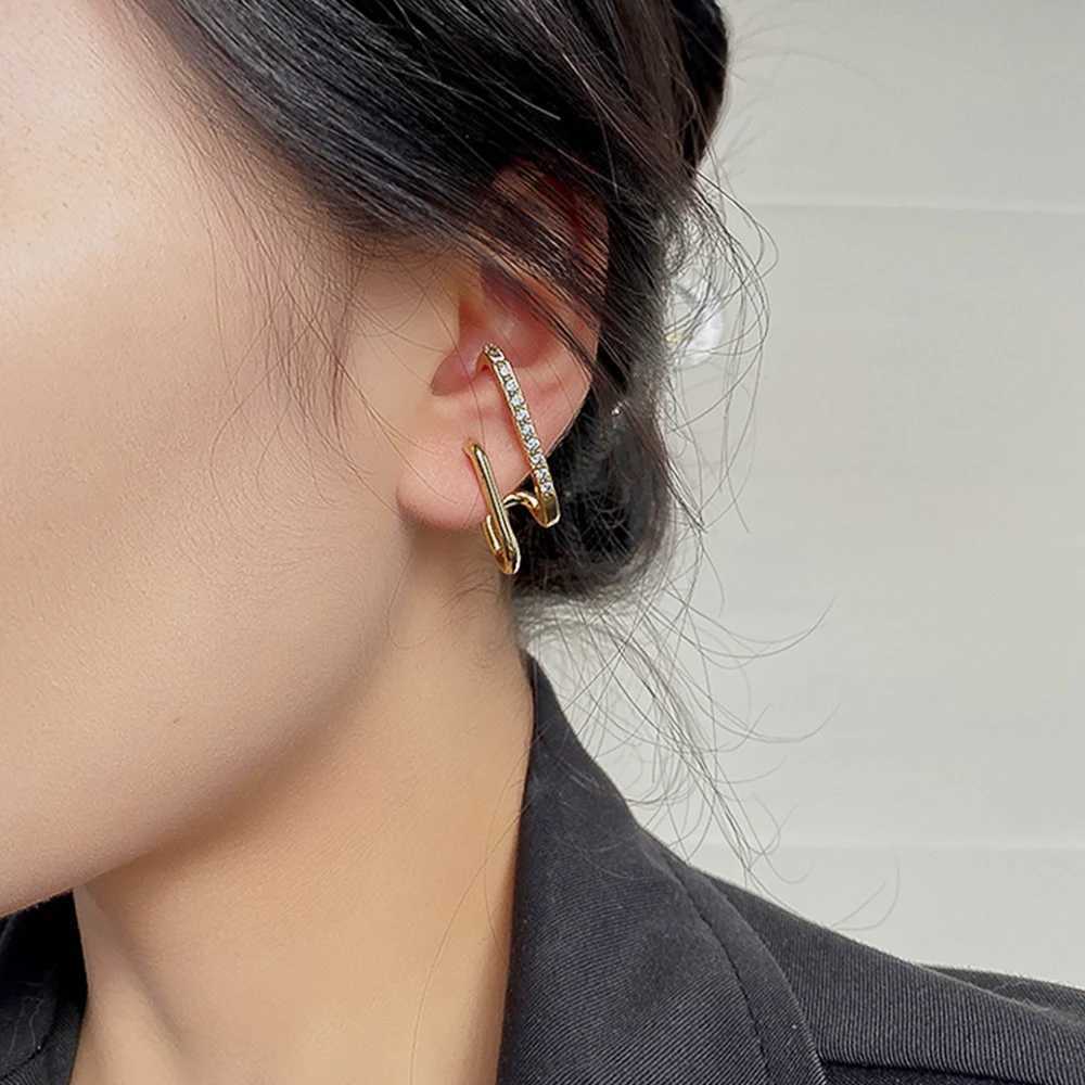Huitan Fashion Contracted Womens Stud Earrings Gold Color Inlaid Shiny CZ Stone Daily Wear Statement Jewelry 2022 Drop Shipping K251209 H260129