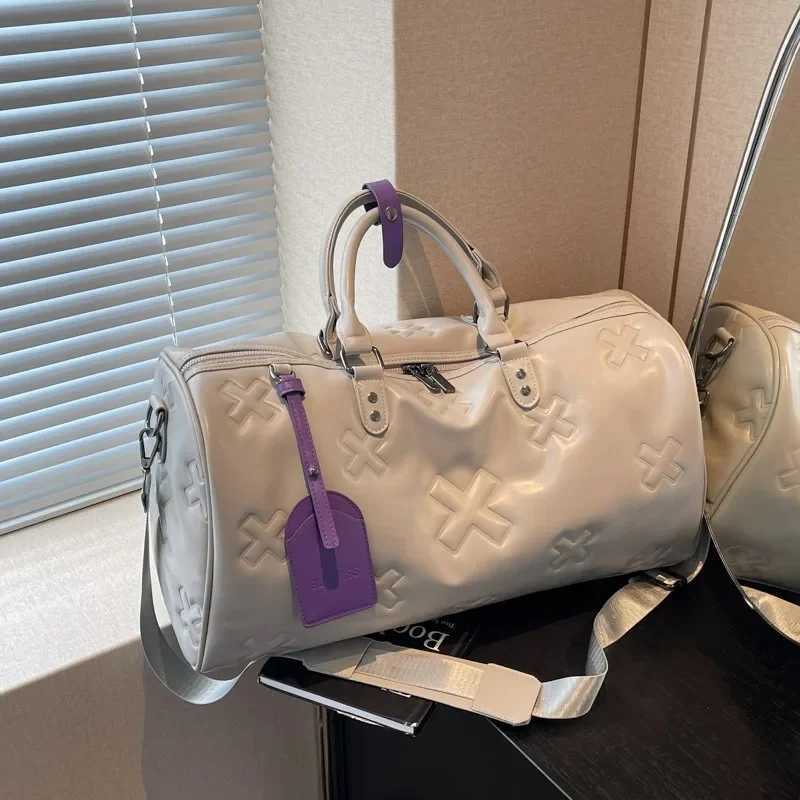 Designer Travel Bag Vintage Sports Gym Bags PU Leather Waterproof Duffle Bag Gym Boarding Bags Y251209