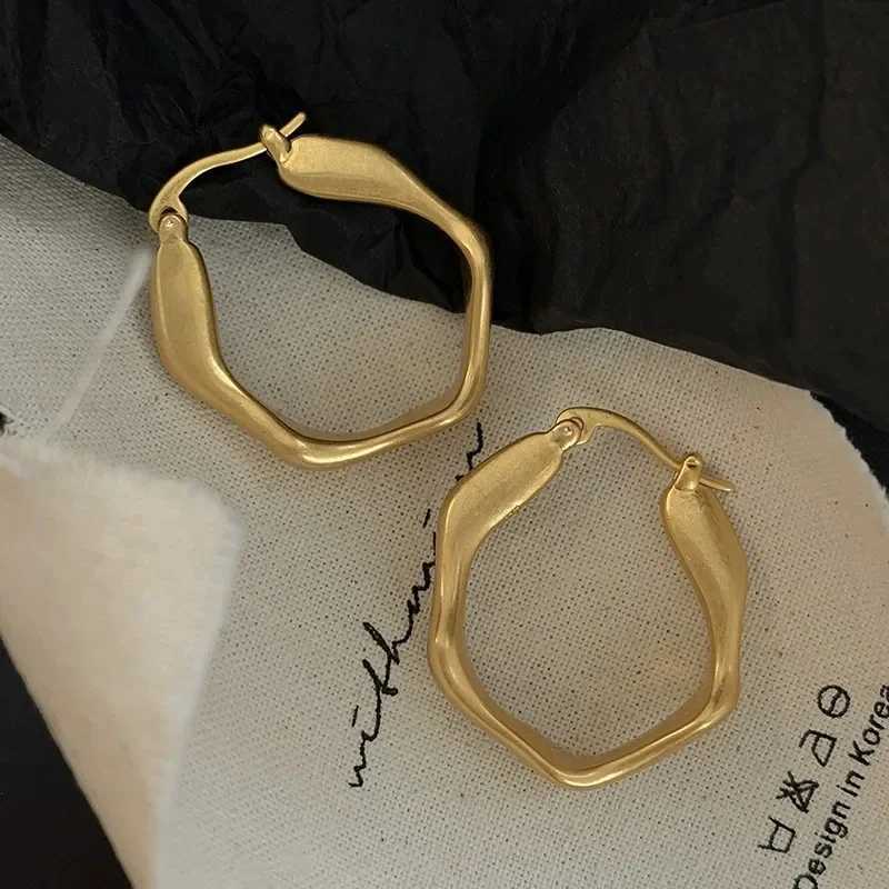 Simple Golden Metal Style Matte Hexagon Earrings For Women Fashionable Personalized Daily Accessory Party Jewelry Birthday Gifts K251209 H260129