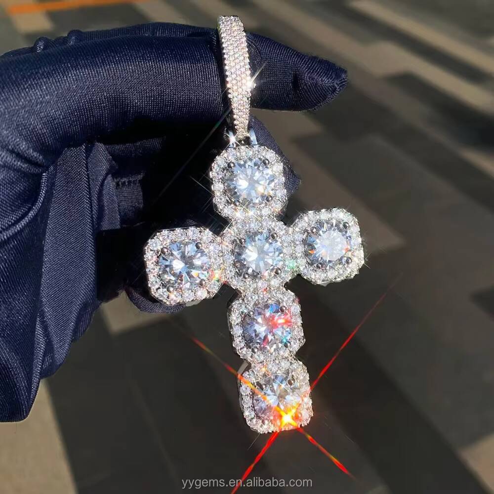 Customized Square Clustered VVS Moissanite Cross Pendant Pass Diamond Test 925 Silver Pendant Religious Accessories Jewelry