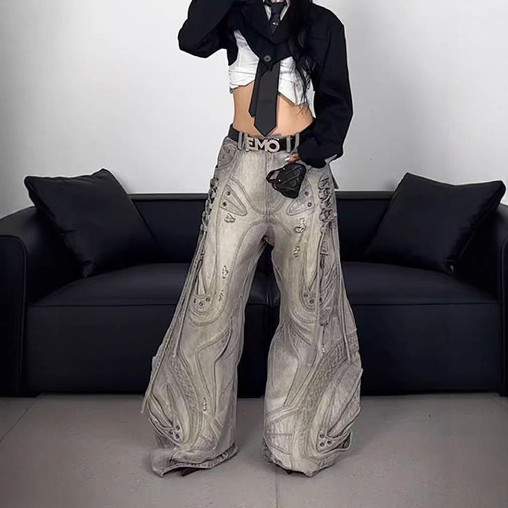 Designer jeans American High Street Design Irregular Cargo Pants for Women, Punk Style Heavy Stitching Scimitar Pants, Autumn 2025