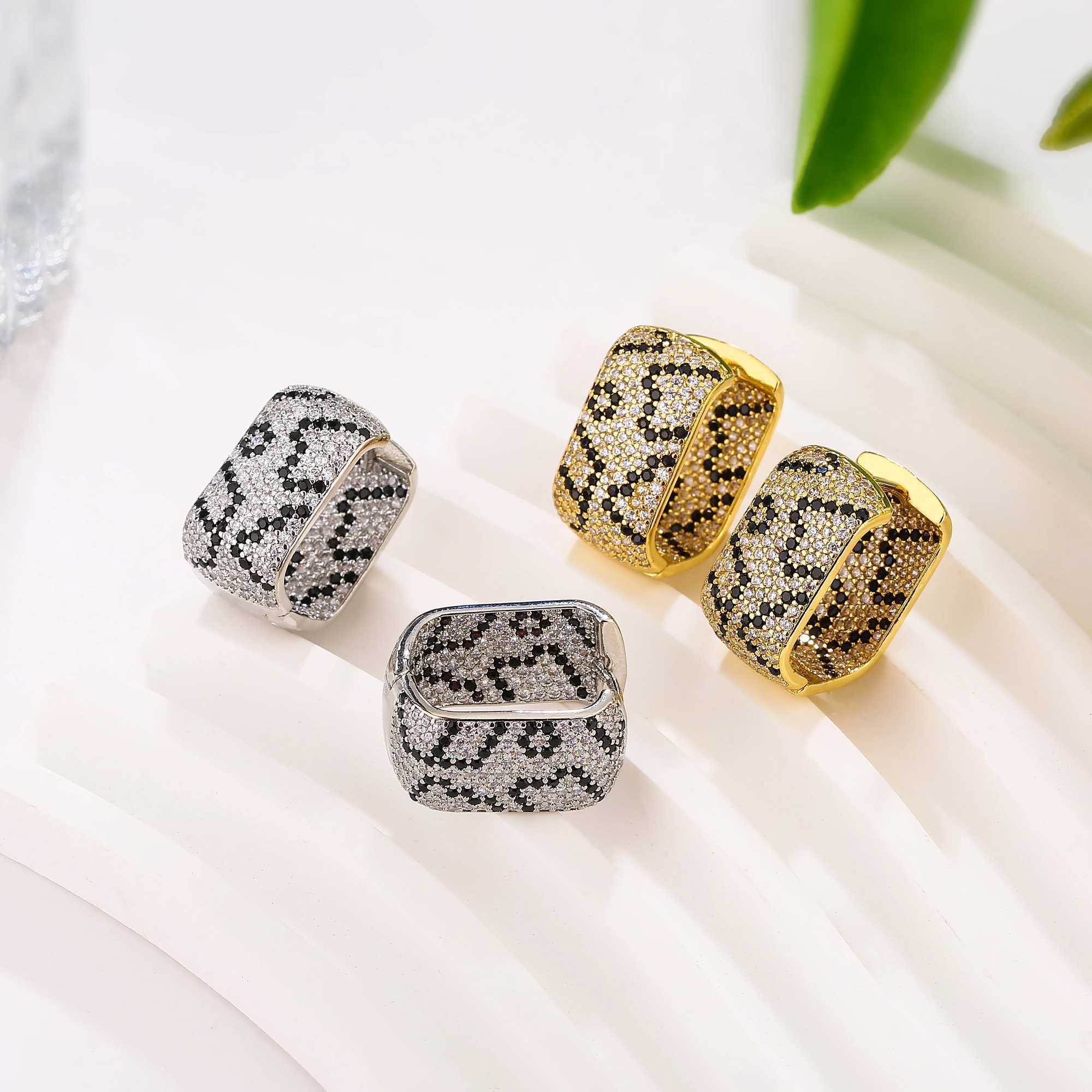 HECHENG Womens Leopard Print Earrings with Diamonds Sexy Lady Delicate Earrings J251208