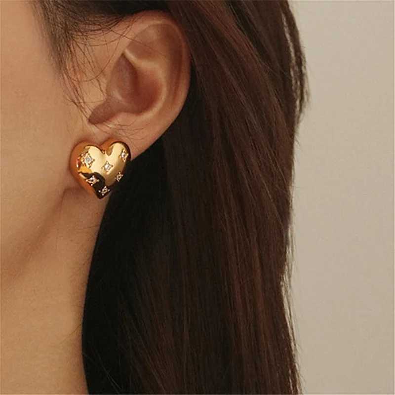 GD Exquisite Anti-Allergy Needle Crystal Earrings in Gold Color Fashionable Romantic Heart-shaped Earrings for Women for Party J251208