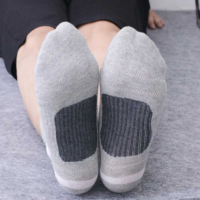 ZTOET High Quality 5Pairs / Lot Combed Cotton Mens Socks New Casual Breathable Active Socks Man Stripe Long Sock EU39-45T251209