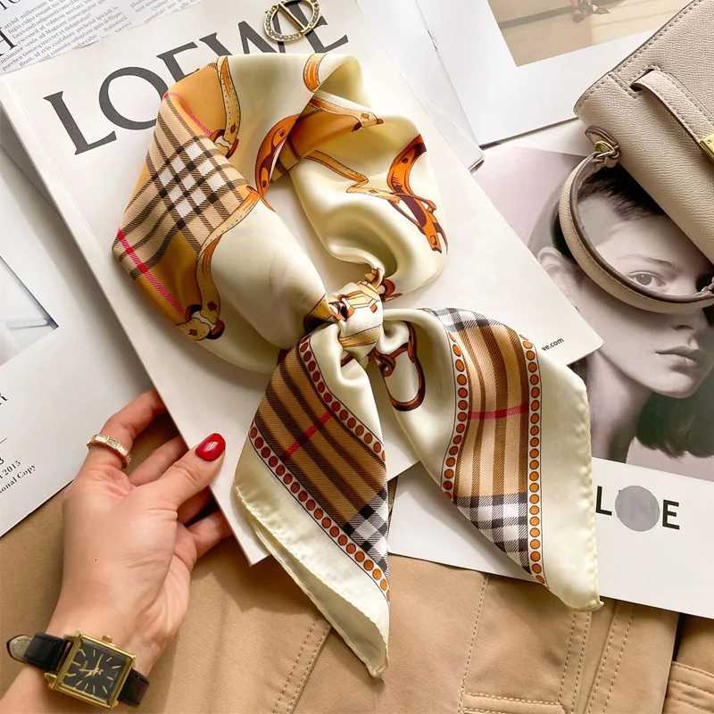 Luxury Luxury Brand Women Paisley Print Square Hijab Scarf Soft Satin Silk-like Small Neck Scarf Stylish Casual Headscarf Woman Bandana Y251208