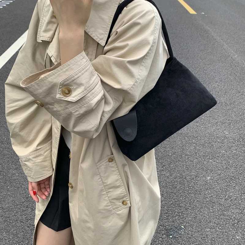 LEFTSIDE Wen Small PU Leather Armpit Bag 2025 Winter Brand Underarm Shoder Bag Luxury Designer Handbags and Purses Y251209