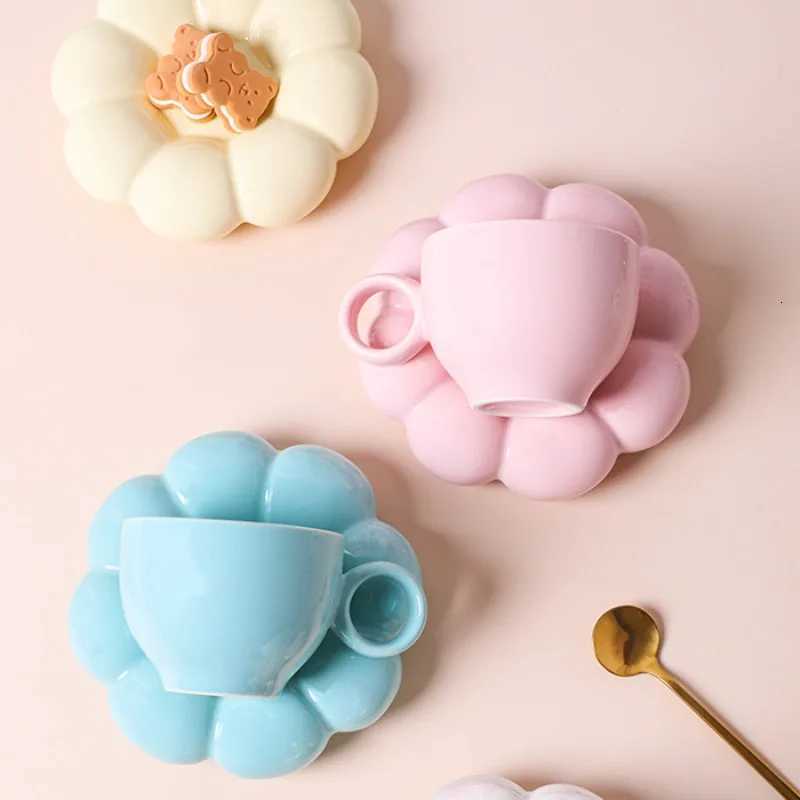 200ml Ceramic Suower g Set Creative Cloud Coffee Cups Saucer Exquisite Afternoon Tea Cup Cute Off Drinkware He Decorat H251209