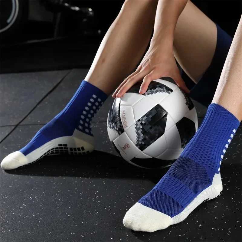 Mens Training Football Socks Lined Ankle Socks Fashionable Multi Color Sports Non Slip Socks Rubber Insole Mid Foot Socks NewT251209