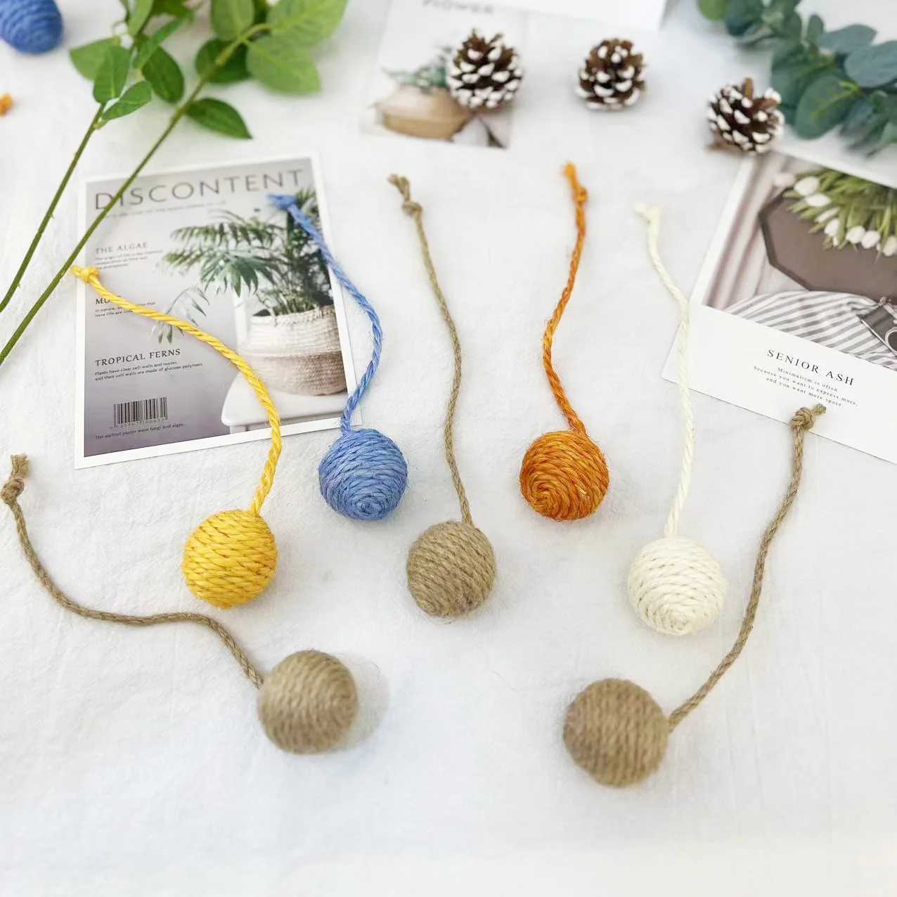 New Cat Pet Sisal Rope Weave Ball Teaser Play Chewing Scratch Catch Toy Interactive Scratch Funny Chew Toy for Pet Cat Dog M251209