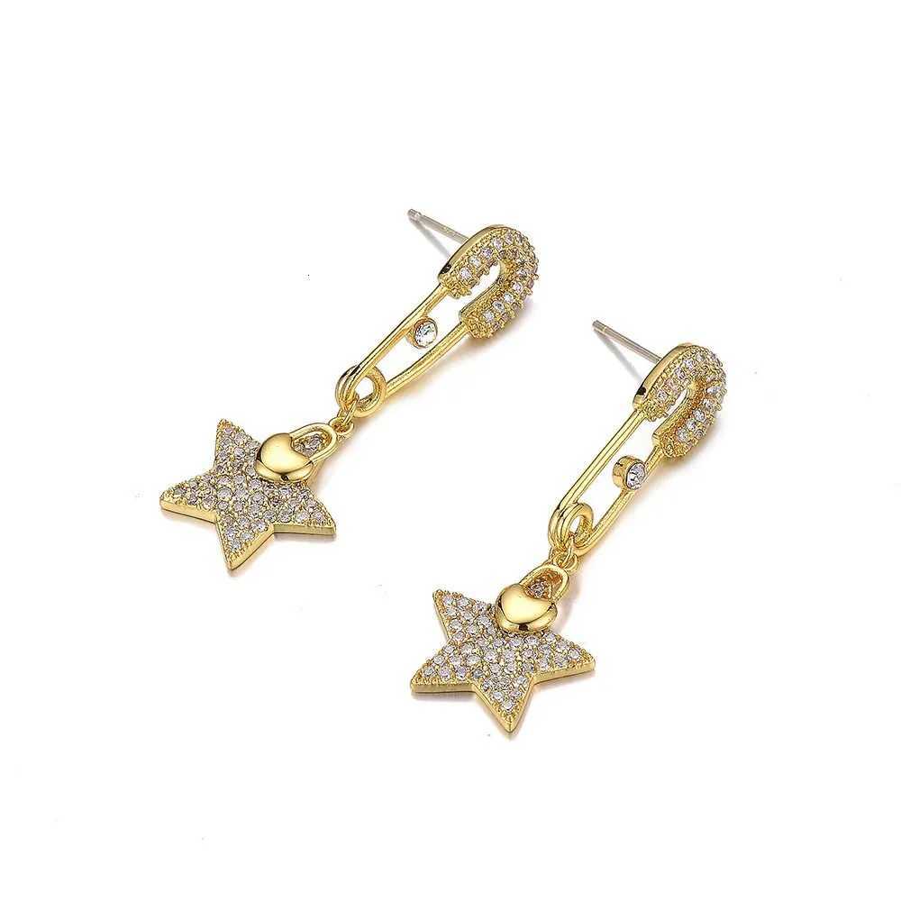 Fashion per clip design earrings trend er flash set rhinestone star temperament stud earrings Y251210