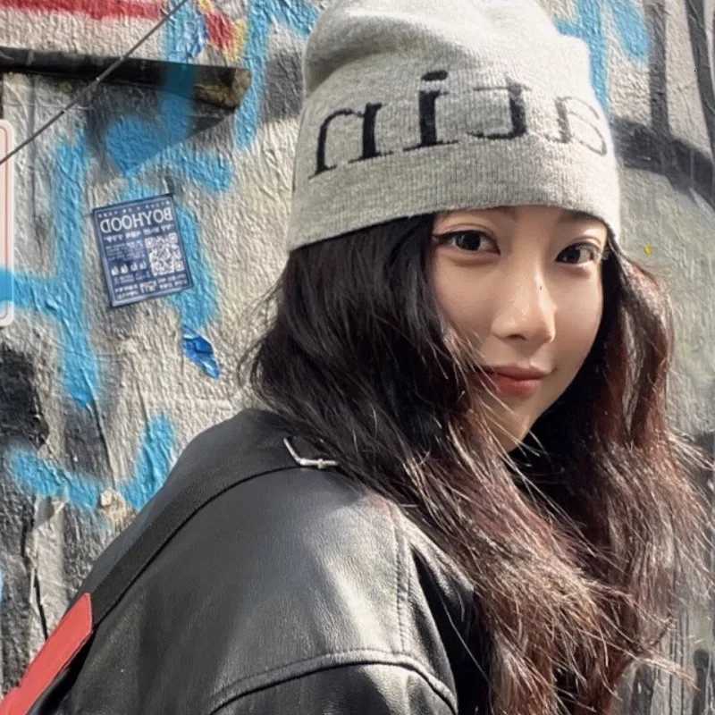 Luxury Knitted hat for autumn and winter cold hat for warmth and ear protection street style knitted hat casual and fashionable Y251209