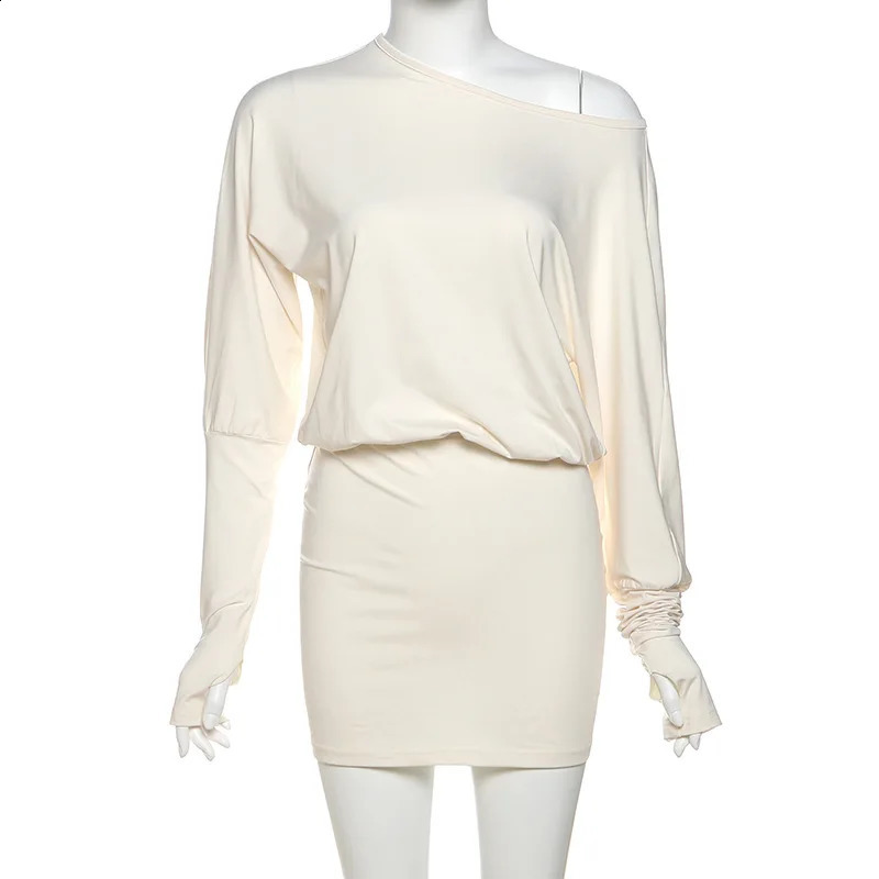 Personalized Sloping Shoulder Backless Lace-Up Long Sleeve Dress - Solid Color Evening Wear C260312