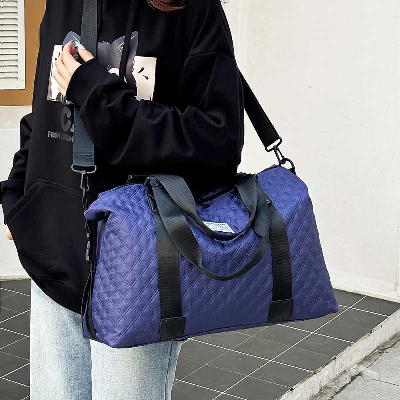 Neutral mens and wens bags travel handbags are suitable for traveling and can hold a large amount of clothes Y251209